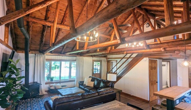 Urban Cabin Cedar Falls