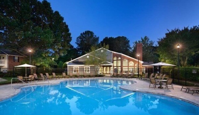 Urban Chic Modern Living I w/d I Parking I Pool
