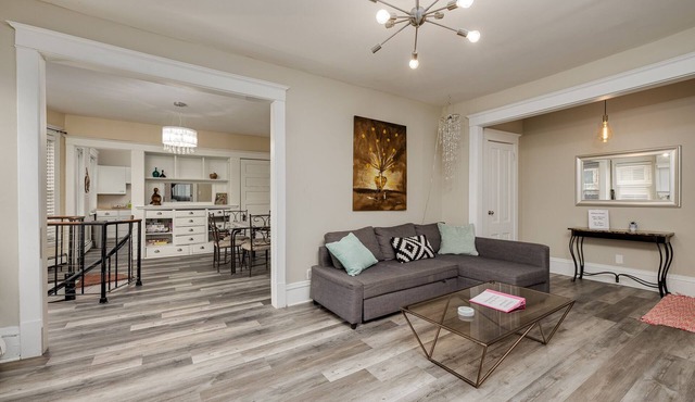 Urban Comfort 5BR Home Base Minneapolis Living!