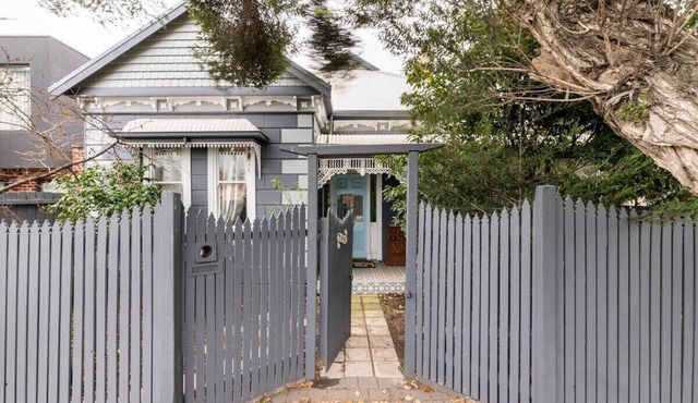 Urban Elegance apartment in Yarraville village