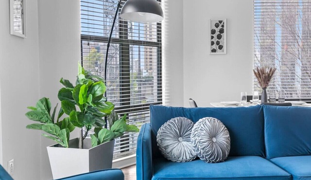 ~ Urban Elegance: Stylish 2BR Near Everything ~
