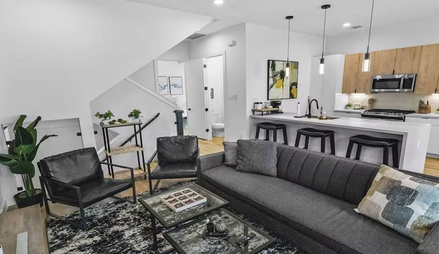 Urban Elite 3BR Suite l W/30 Days Deal! 15 mins from FIFA stadium