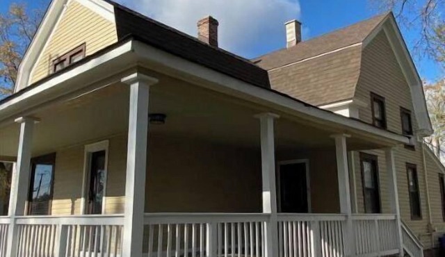 Urban Farmhouse near O’Hare Airport