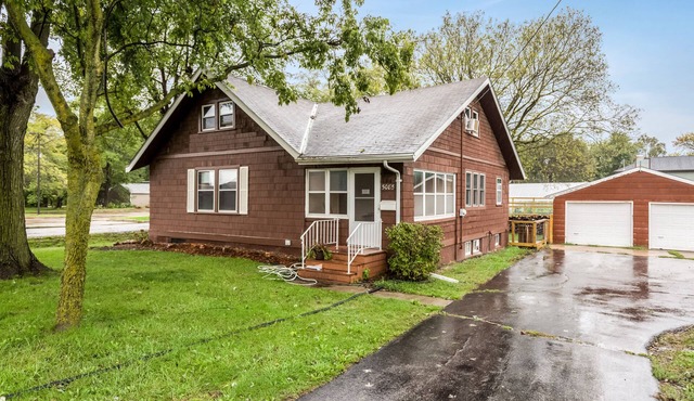 Urban FarmStay at Dogpatch Urban Gardens