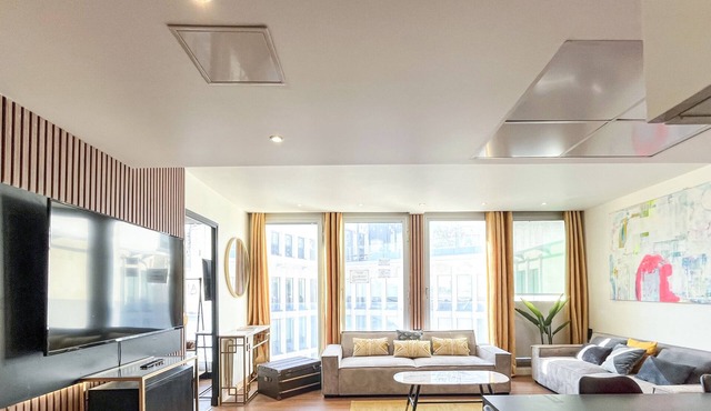 Urban Flat 128 - Art Rock 4BDR Flat near Champs-Elys&eacute;es