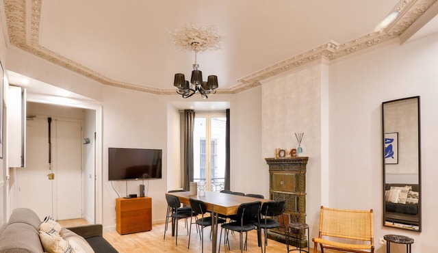 Urban Flat 57 - Luxury 4BDR Parisian Flat in Paris