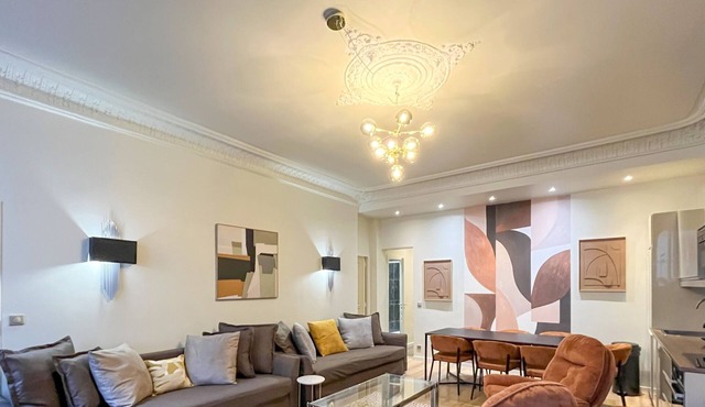Urban Flat 63 - Beautiful 3 Bedroom Flat Champs-Elysees