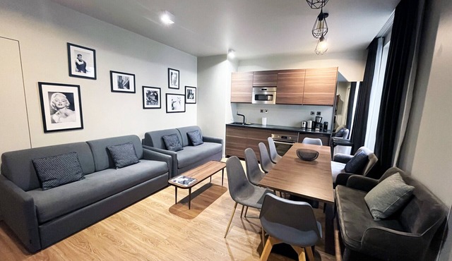 Urban Flat 78 - Beautiful 3 Bedroom in Le Marais