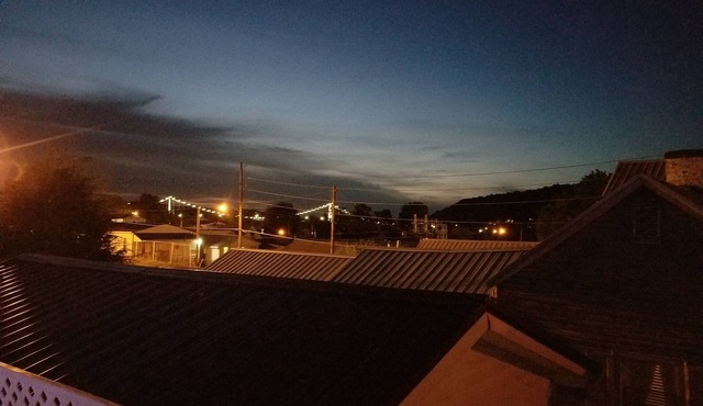 URBAN GETAWAY - .6 Downtown Maysville/Entire House