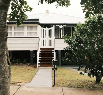 Urban Getaway Colonial 6 beds 2 bath aircon pet family