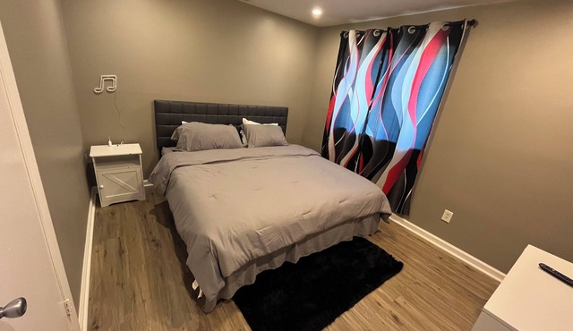 "Urban Hideaway" - Cozy 2-bed, 1-bath in suburban Forestdale, AL.