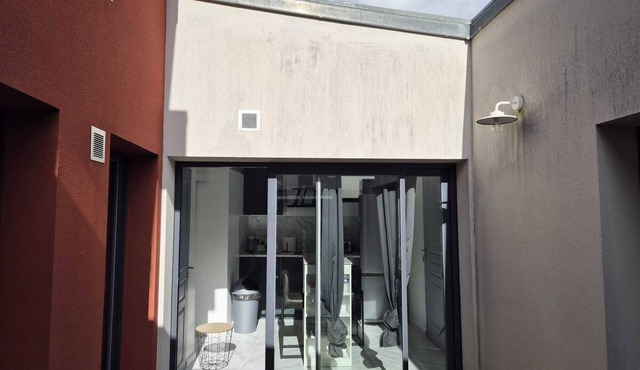 Urban House Melun - Patio Privé & 1 min RER Melun-24mn PARIS Centre