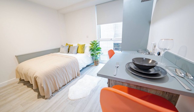 URBAN HUB PRESTON! Modern Studio Apartment - Located next to the UCLan campus