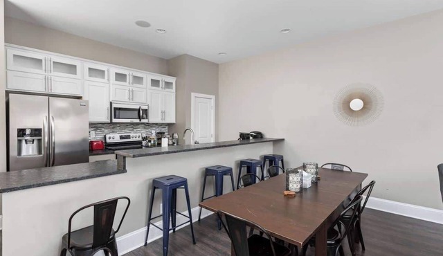 Urban Luxury in Fountain Square - Walk to Fun!