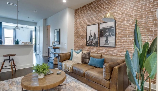 Urban Luxury Loft - Cali King - 8 min to Broadway!