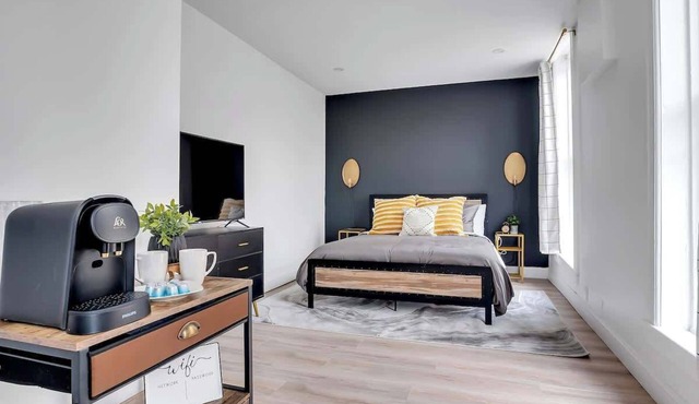 Urban Nest #1 | Cozy Studio Walkable to Proctors