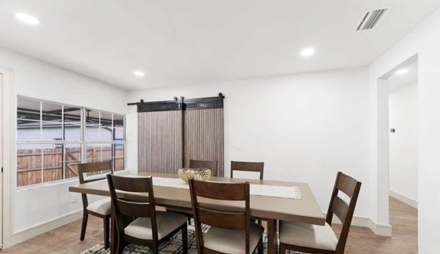 Urban Nest | Historic Avondale Getaway