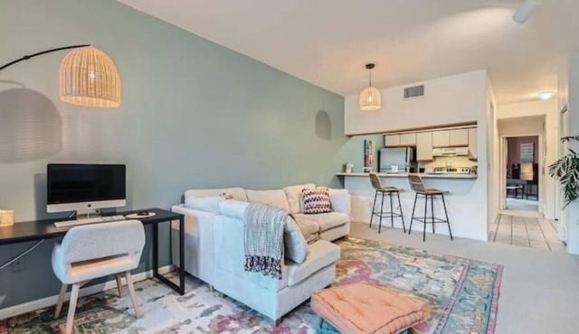 Urban Oasis: Cozy Furnished 1 BDR in Boulder