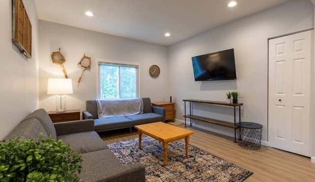 Urban Oasis, Easy City Access, Brand New!