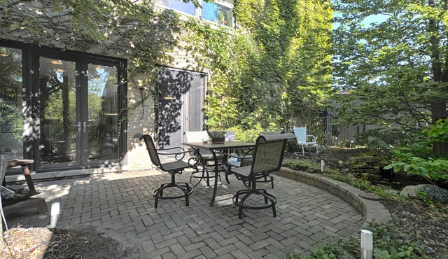 Urban oasis in Logan Square