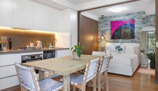 Urban Oasis in Waterloo With Private Balcony