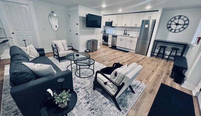 Urban Oasis, OTR Near Casino & Downtown! - 2 beds