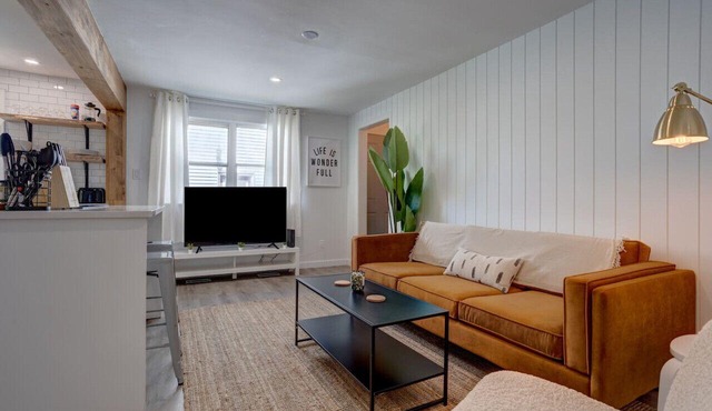 Urban Oasis - tranquil, relaxing backyard & garden