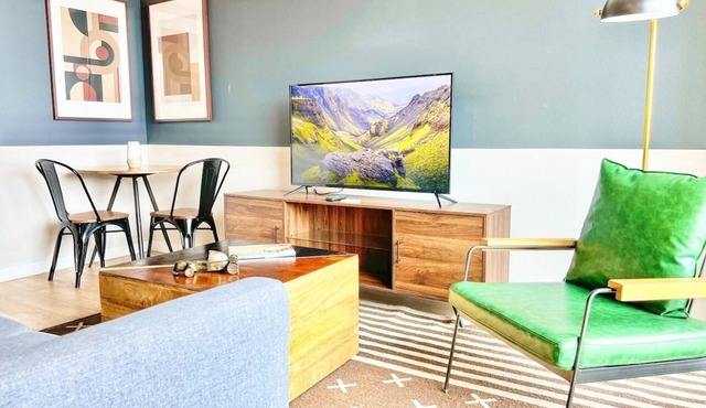 Urban Oasis w/Rooftop Views – Heart of San Diego