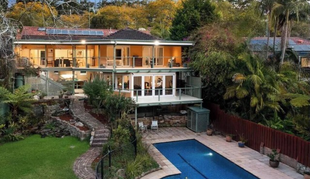 Urban Poolside Retreat - outdoor living at its best