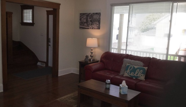 Urban! Professionally Cleaned, Self Check In - Sleeps 10