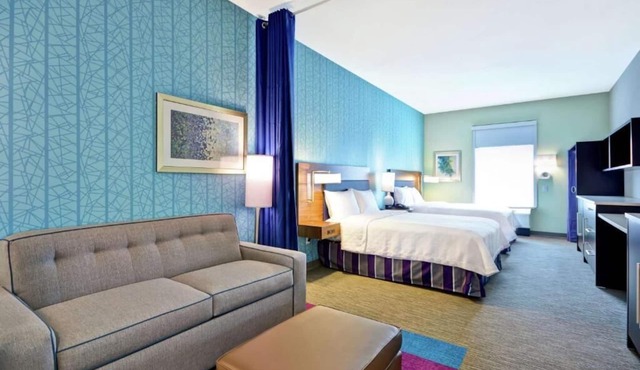 Urban Retreat! BBQ Facilities, Onsite Pool, Pets Allowed, Near Five Flags!