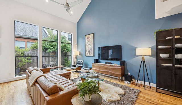 Urban Retreat - Boutique stay at Houston hot spots