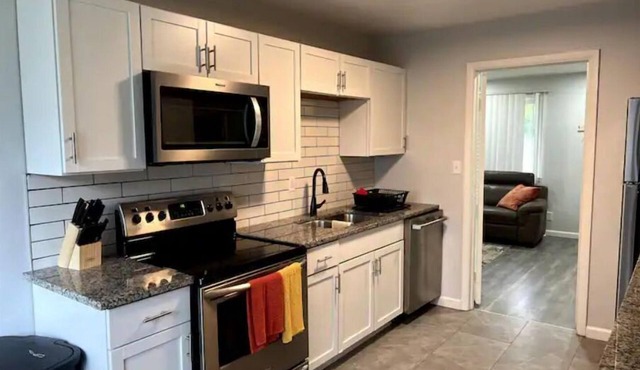 Urban Retreat, Modern Vibe