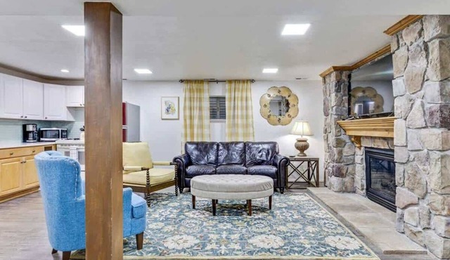 Urban Retreat with Modern Comforts & Pets Welcome!