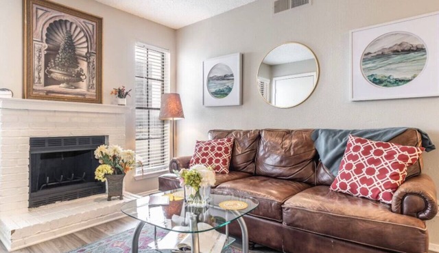 Urban Stay in North Dallas! 1 Bedroom Apt!