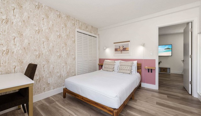 URBAN4-2 | relax after exploring like a chic local