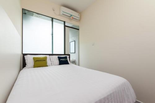 Urbanview Hotel Ellegan Residence Alam Sutera Serpong