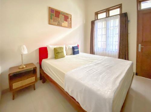 Urbanview Raden Mansion Jember