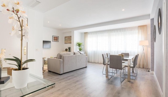 Urbe10 Blasco de Garay 4 Bedroom Apartment
