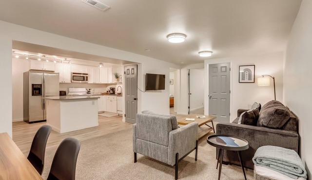Urbex | Boulder | Denver | Golden | Dog Friendly | Fenced Yard | Lower Duplex Unit | Extended Stay