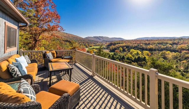 Ursus Slumber -Hot Tub, Stunning Views, 3bdr/2bath