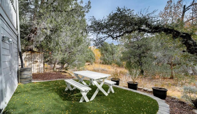 Pet-Friendly Payson Cabin with Game Room!