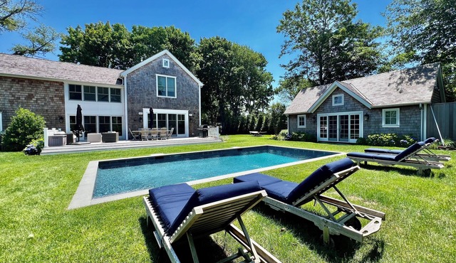 US OPEN: SH Village Luxury with Pool House Spa - Guest Cottage. Walk to Town!