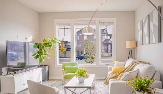 Use this space to grab a guest's attention by highlighting key amenities