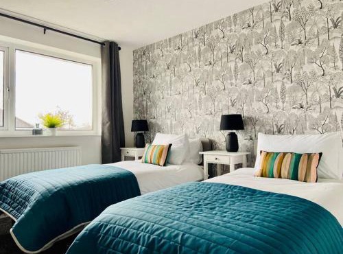 uSnooz - Cosy house, 2 bed, parking