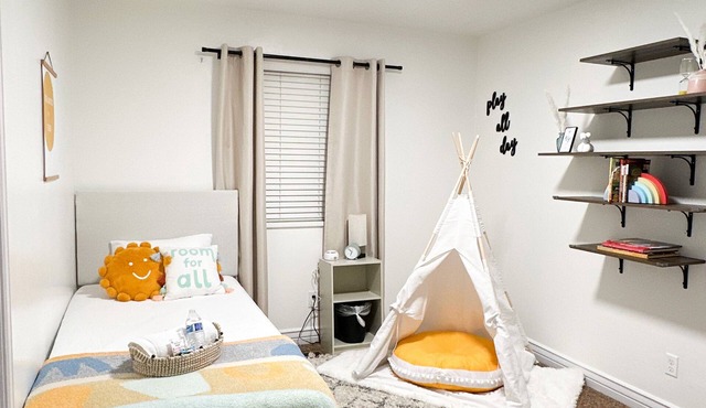 Utah Family Retreat in Eagle Mountain with King Suite