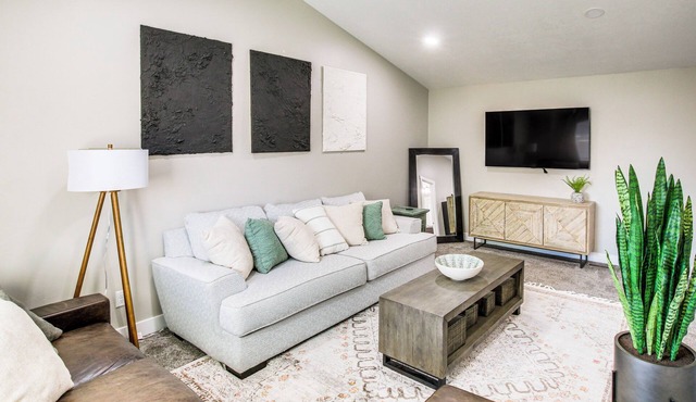 Utah Retreat w/Patio, Gas Grill & Mountain Views!