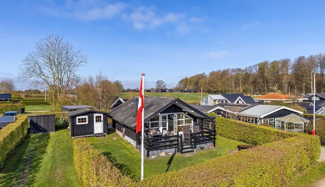 "Uuno" - 200m from the sea by Interhome