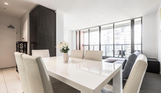 UWS Madison Melbourne CBD Apartment