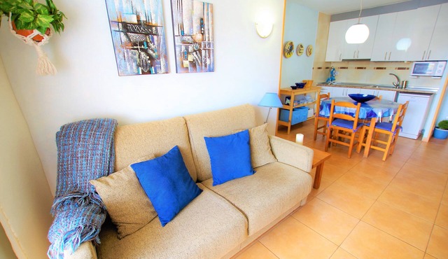 V&V LLORET-Blau Apartment: 550m. Lloret center, parking included + pool